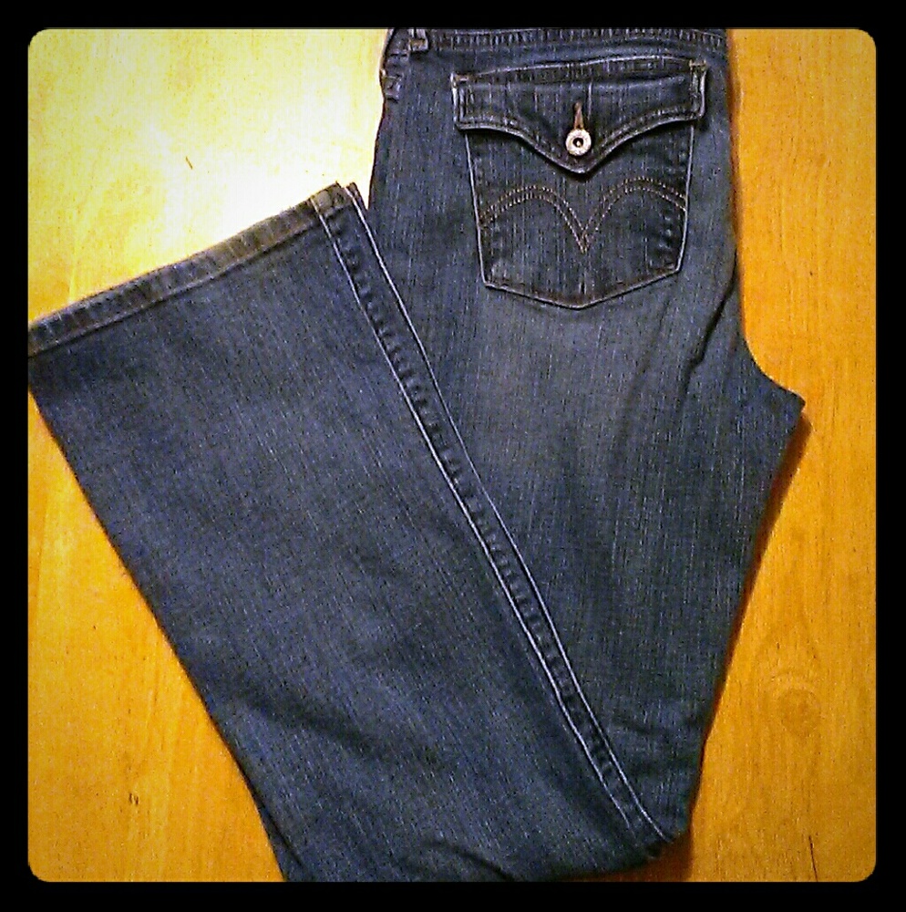 Levis jeans